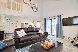 Tobyhanna Home with Fire Pit and 3 Community Pools!