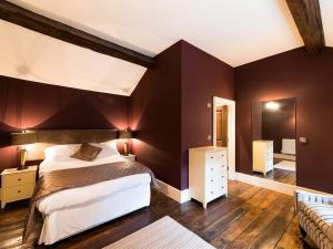 Double Room with Private Bathroom room in The Nags Head