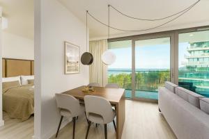 Sea View Resort&SPA 540A by Renters