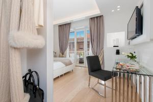 Superior Double or Twin Room with balcony room in Vatican Style