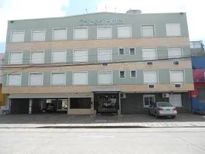 考罗斯酒店 - Esteio