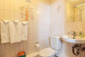 Downtown Sanctuary with Private Entrance