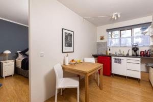 Downtown Sanctuary with Private Entrance