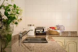 Amplio departamento con excelente ubicación