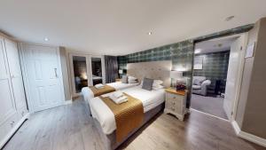 Junior Suite room in Tynedale Hotel
