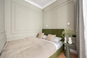 Plac Politechniki Pistachio Apartment by BookingHost