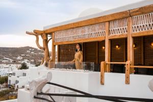 Kensho Boutique Hotel & Suites, Ornos Beach, 84600 Mykonos, Greece.