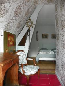 B&B / Chambres d'hotes Le Prieure Boutefol : Chambre Double ou Lits Jumeaux avec Salle de Bains Privative