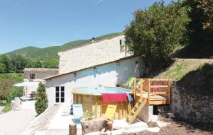 Maisons de vacances Awesome Home In Montjoux With 3 Bedrooms, Wifi And Private Swimming Pool : photos des chambres