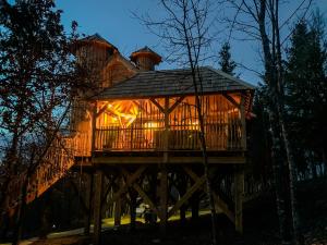 Hotels Cabane Chateau hotel luxe avec spa privatif Aulteribe - Le Peydebe : photos des chambres