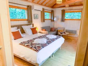 Hotels Cabane Chateau hotel luxe avec spa privatif Aulteribe - Le Peydebe : photos des chambres