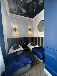 Family & Business Sauna Apartments Sienkiewicza Wesoła No 5 Centrum Downtown - 2 Bedroom with Private Sauna, Bath with Hydromassage, Parking - NEW!