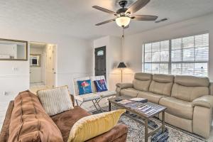 Home about 7 Miles to Savannah Historic District!