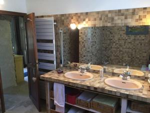 Villas Villa provencale avec piscine et spa : photos des chambres