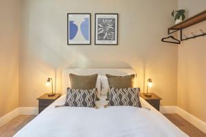 Host & Stay - Castle View