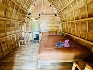 Bamboo Austin Mountbatur