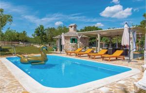 Stunning Home In Unesic With 2 Bedrooms, Wifi And Outdoor Swimming Pool