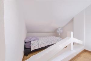 Appartements 8/9 personnes, ensemble de 3 logements tous equipes et climatises, Wifi, Netflix, centre ville a 400m, boites a cles : photos des chambres