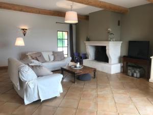 Villas Maison Roquebeauresse : photos des chambres