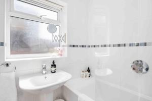 Stunning Victorian 3 Bed House Central Windsor