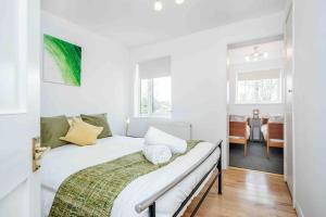 Stunning Victorian 3 Bed House Central Windsor