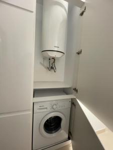 Bajo - Calle Los Perros