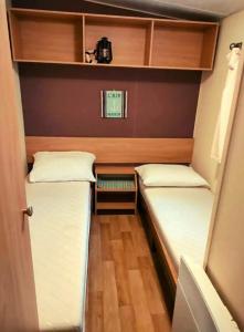 Campings Mobil-home a 300m de la plage camping **** : photos des chambres