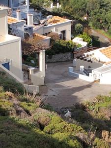 Climbers Nest with sea and rock views and private pool