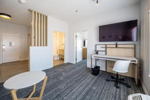 One-Bedroom Corner Queen Suite room in TownePlace Suites by Marriott Las Vegas North I-15