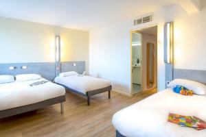 Hotels Ibis Budget Frejus St Raphael plages : Chambre Familiale