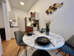 Street Living Hotel - Apartments