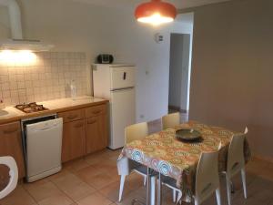 Appartements Cosy T2, au calme entre mer et montagnes : photos des chambres