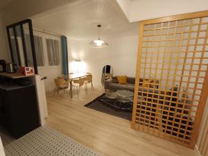 Appartements Chelles centre ville 2 chambres pres des bords de Marne 10 minutes a pieds de la Gare de Chelles-Gournay 5 minutes de la gare de Vaires-sur-Marne 20 minutes de Disneyland jusqu'a 5 couchages possibles : photos des chambres