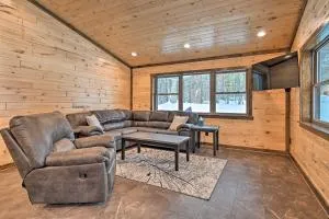 Lake Arbutus Vacation Rental Near Park! - بلاك ريفير فولز