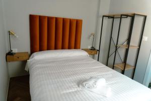 Double Room with Shared Bathroom - Queen Bed room in La Banda Rooftop Hostel