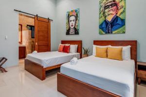 Rincón del Cielo Rooftop with glass walled pool