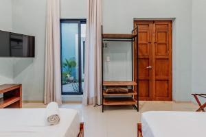 Rincón del Cielo Rooftop with glass walled pool