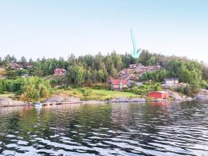 6 person holiday home in HENÅN-By Traum