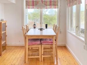 6 person holiday home in HENÅN-By Traum