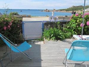 Apartment in top location with fantastic sea view, Primel, Plougasnou