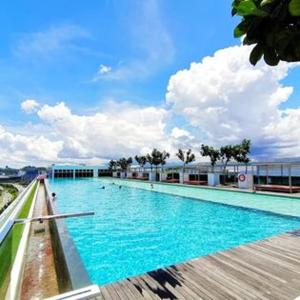 reSTARY - Sabah, Sutera Avenue Infinity Pool - Imago Opposite - KK City- 2BR,5Pax 来沙旅 沙巴主题公寓 - 无边际日落海景泳池 - Imago商场对面 - KK市中心 - 2房5人