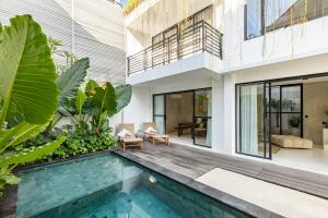 4BR Luxe Pool Villa-canggu near Finns-Wifi,Parking