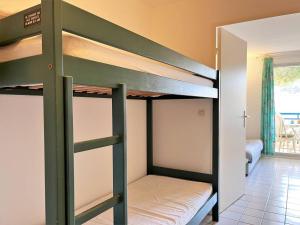 Appartement familial avec piscine, terrasse et parking au Lavandou - 5 couchages - FR-1-251-487