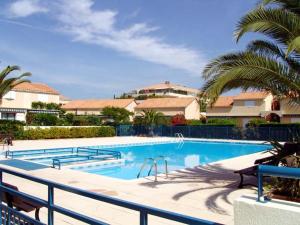 Appartement familial avec piscine, terrasse et parking au Lavandou - 5 couchages - FR-1-251-487