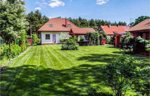 Stunning Home In Drezdenko With 2 Bedrooms And Wifi