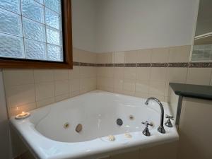 The Blue Wren Lodge 111