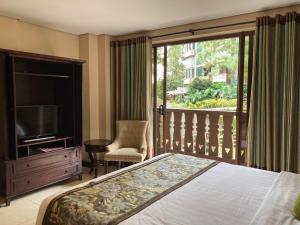 Crosswinds Resort Couple Studio Suite