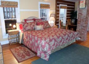 Deluxe King Suite room in Texaco Bungalow Vacation Rentals