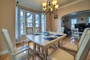 Lake Erie Vacation Home 1 Block to Bridge Street - Conneaut