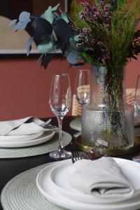 Elegant Apartment on Historic Cobbled High St Shrewsbury Town Centre